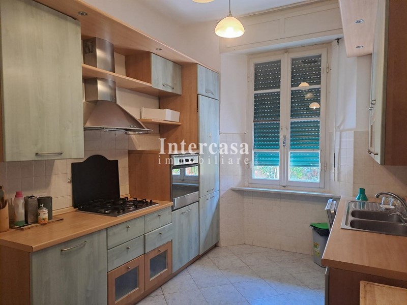 Quadrilocale in Vendita a Pisa, 250'000€, 95 m², arredato, con Box