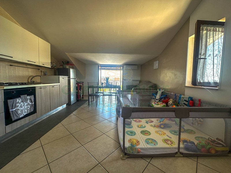 Trilocale in Vendita a San Prisco, 100'000€, 80 m²