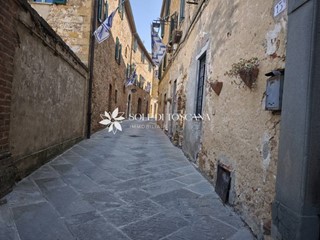 Appartamento in Vendita a Trequanda, 70'000€, 167 m²