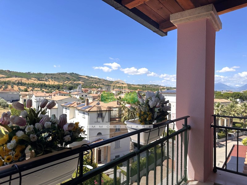 Appartamento in Vendita a Alba Adriatica, 170'000€, 100 m²