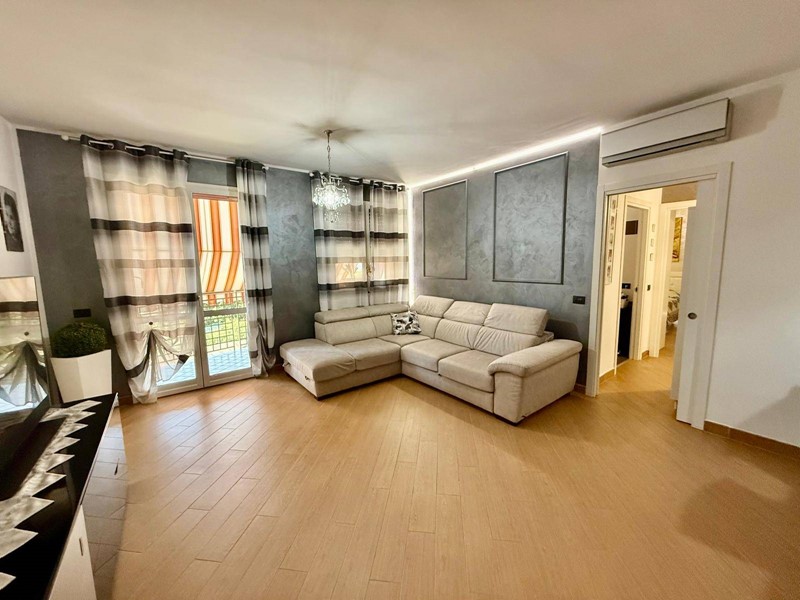 Quadrilocale in Vendita a Alessandria, 138'000€, 95 m²