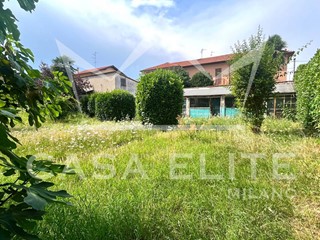 Casa Indipendente in Vendita a Santo Stefano Ticino, 648'000€, 1480 m²