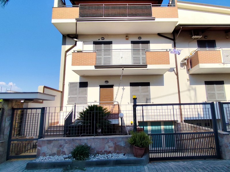 Villa in Vendita a Mariglianella, 315'000€, 70 m²