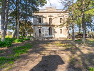 Villa in Vendita a Gioia del Colle, 450'000€, 632 m²