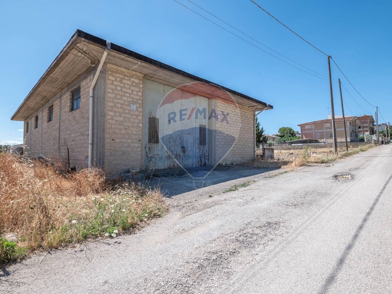 Magazzino in Vendita a Grammichele, 79'000€, 242 m²