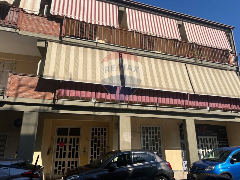 Appartamento in Vendita a Camporotondo Etneo, 140'000&euro;, 120 m²