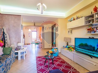 Trilocale in Vendita a Acireale, 94'000&euro;, 97 m²