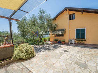 Villa in Vendita a Pontedassio, 490'000€, 147 m²