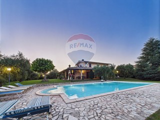 Villa in Vendita a Formello, 1'250'000€, 270 m²