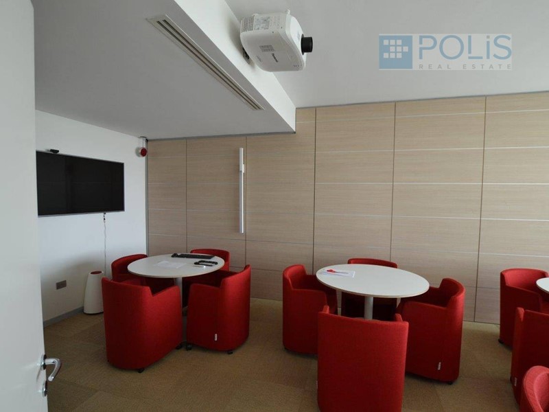 Ufficio in Affitto a Torri di Quartesolo, 1'900€, 265 m²