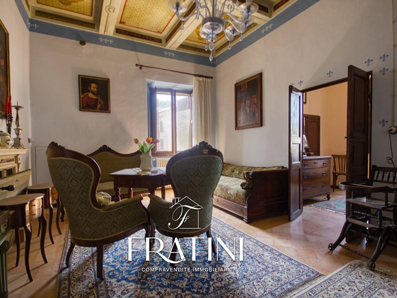 Appartamento in Vendita a Mercatello sul Metauro, 350'000&euro;, 250 m²