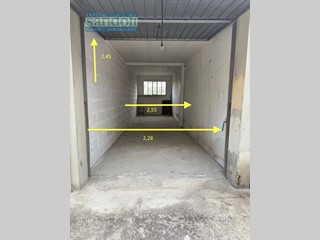 Box in Affitto a Vercelli, 25 m²