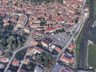 Attività commerciale in Vendita a Arco, 1530 m²