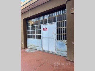 Laboratorio in Vendita a Varese, 135'000€, 320 m²