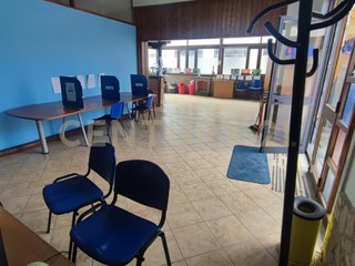 Immobile commerciale in Vendita a Catania, 75'000&euro;, 140 m², con Box