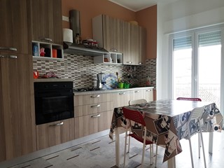 Stanza in Affitto a Catanzaro, zona Lido Casciolino, 300&euro;, 110 m², arredato