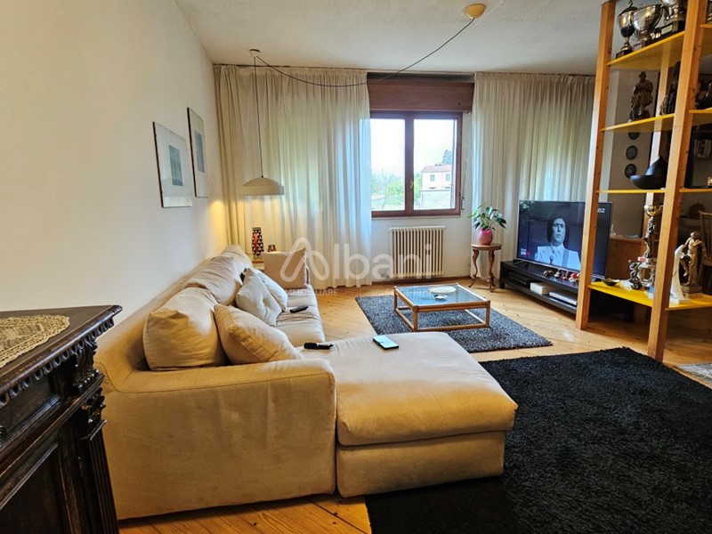 Appartamento in Vendita a Sarzana, zona Santa Caterina, 229'000€, 140 m²