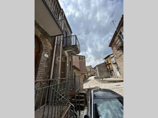 Casa Indipendente in Vendita a Floresta, 15'000€, 68 m², arredato