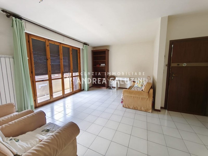 Appartamento in Vendita a Ponsacco, 120'000€, 115 m², arredato, con Box