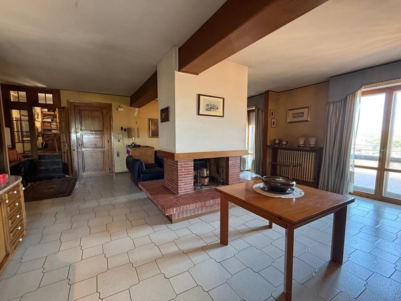 Attico in Vendita a Certaldo, 380'000€, 220 m²