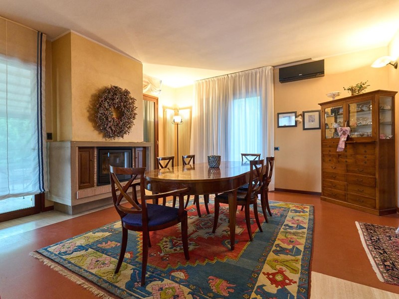 Villa in Vendita a San Miniato, 900'000€, 350 m², con Box