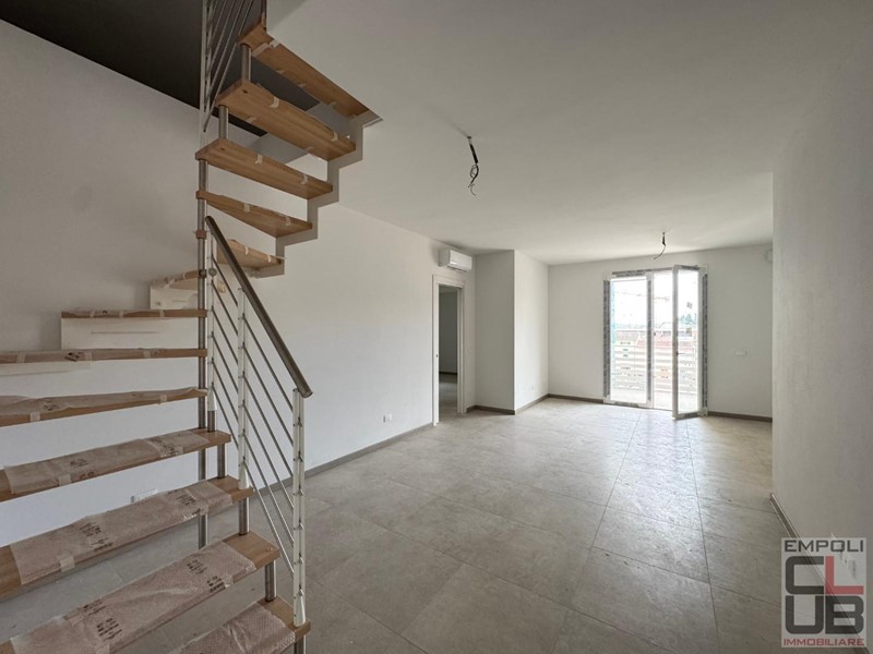 Quadrilocale in Vendita a Capraia e Limite, 249'000€, 90 m², con Box