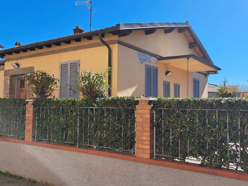 Casa Indipendente in Vendita a Rosignano Marittimo, zona Vada, 470'000€, 113 m², con Box