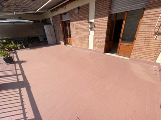 Quadrilocale in Vendita a Poggibonsi, 225'000€, 110 m², con Box