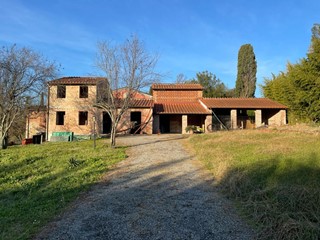 Villa in Vendita a Lucca, zona Monte San Quirico, 590'000&euro;, 400 m²