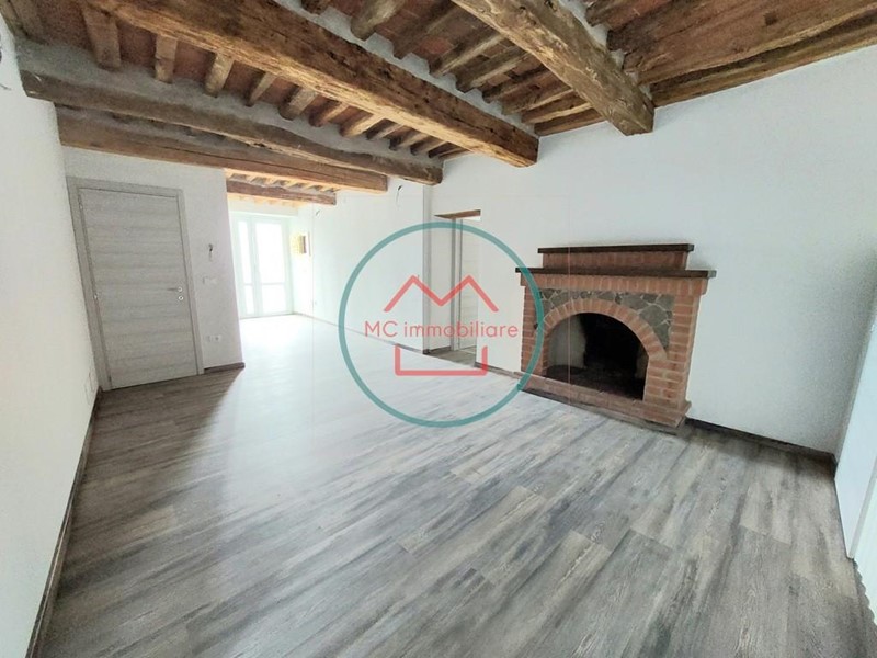 Casa Semi Indipendente in Vendita a Massa e Cozzile, zona Cozzile, 157'000€, 140 m²