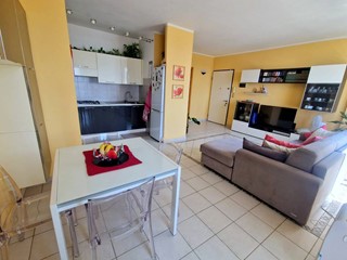 Appartamento in Vendita a Genova, 89'000€, 80 m²