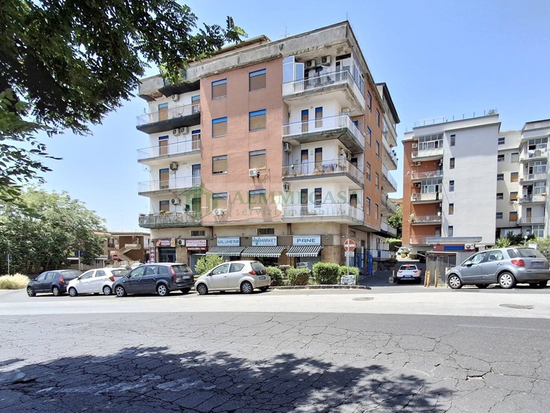 Quadrilocale in Vendita a Gravina di Catania, 125'000€, 120 m²