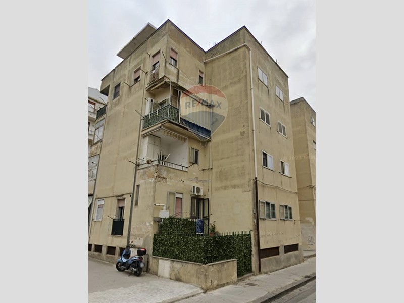 Quadrilocale in Vendita a Caltagirone, 32'000€, 85 m²