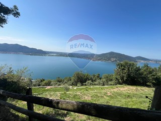 Terreno agricolo in Vendita a Predore, 145'000€, 11000 m²