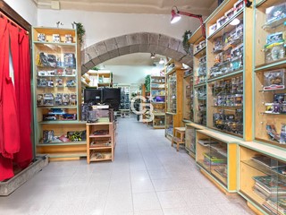 Immobile commerciale in Vendita a Viterbo, 50'000€, 100 m²