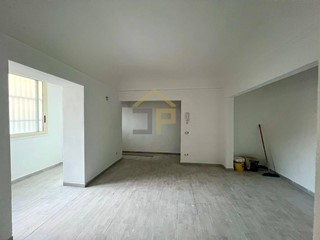 Appartamento in Vendita a Palermo, 105'000€, 82 m²