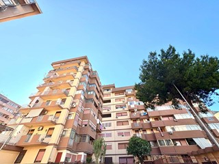 Appartamento in Vendita a Palermo, 90'000€, 90 m²