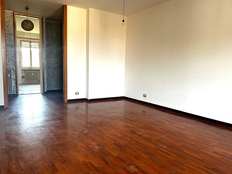 Quadrilocale in Vendita a Cantù, 179'000&euro;, 145 m², con Box