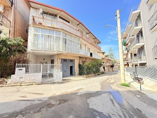 Quadrilocale in Vendita a Villabate, 75'000€, 145 m², con Box