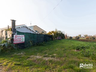 Villetta a schiera in Vendita a San Giovanni in Marignano, 150'000€, 205 m²