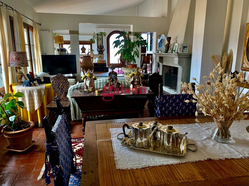 Appartamento in Vendita a Rufina, 1'390'000€, 610 m²