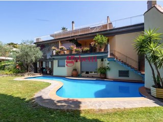 Appartamento in Vendita a Bagno a Ripoli, 898'000€, 190 m²