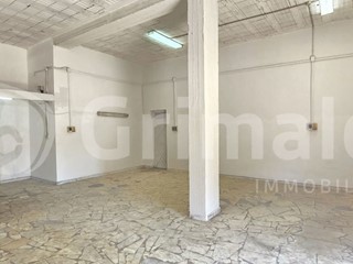 Negozio in Vendita a Casoria, 53'000€, 65 m²