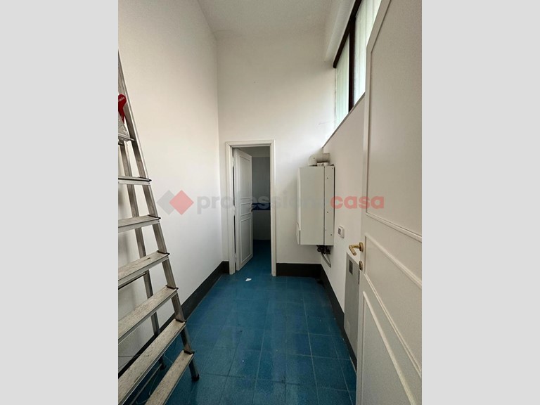 Ufficio in Affitto a Arezzo, 300€, 12 m²