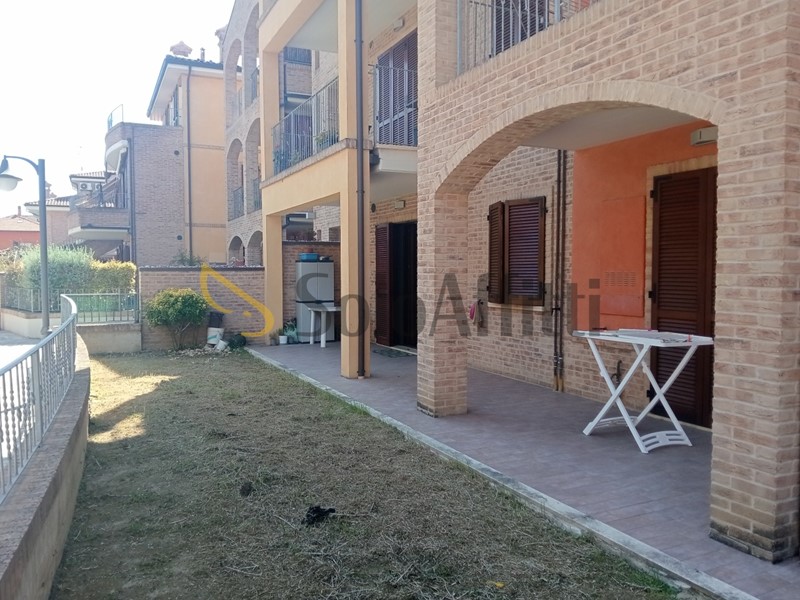 Quadrilocale in Affitto a Falconara Marittima, zona Castelferretti, 550€, 65 m²