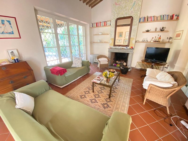 Casa Indipendente in Affitto a Forte dei Marmi, 2'000€, 130 m², arredato