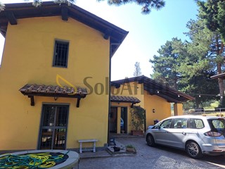 Villa in Affitto a Rocca di Papa, 2'200€, 150 m², arredato