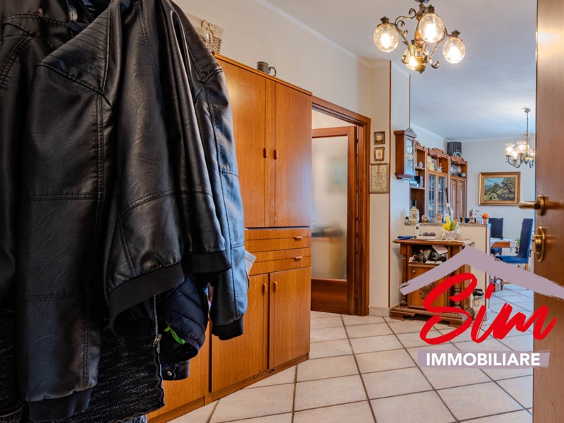 Trilocale in Vendita a Ghemme, 79'000€, 100 m², con Box