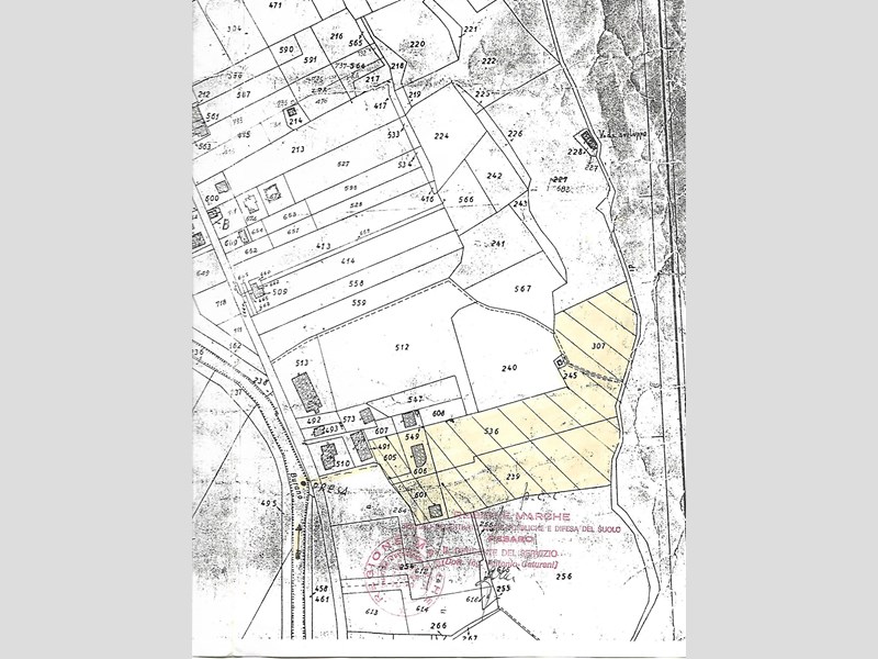 Casa Indipendente in Vendita a Cantiano, zona indipendente, 230'000€, 275 m², arredato, con Box