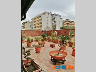 Appartamento in Vendita a Palermo, 380'000€, 156 m²